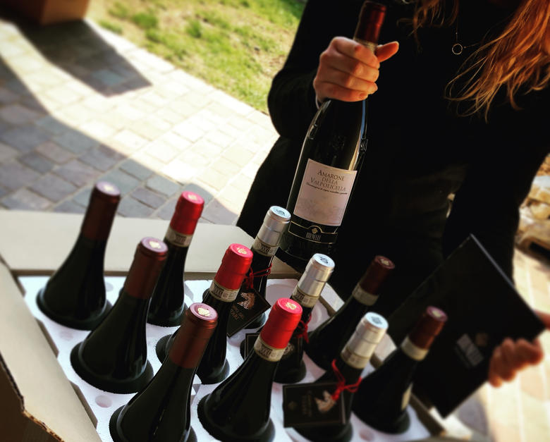 [ WEINLIEFERUNG WELTWEIT ]